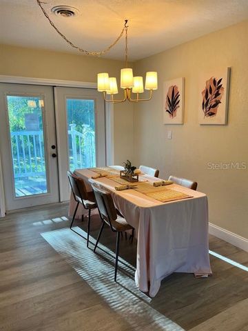 1858 SE LAKE WEIR AVENUE, Ocala, FL 34471