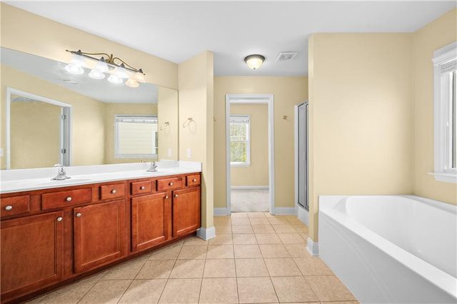 1943 Thomas Pointe Trace, Lawrenceville, GA 30043