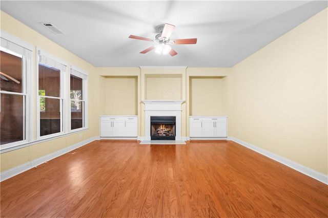 1943 Thomas Pointe Trace, Lawrenceville, GA 30043