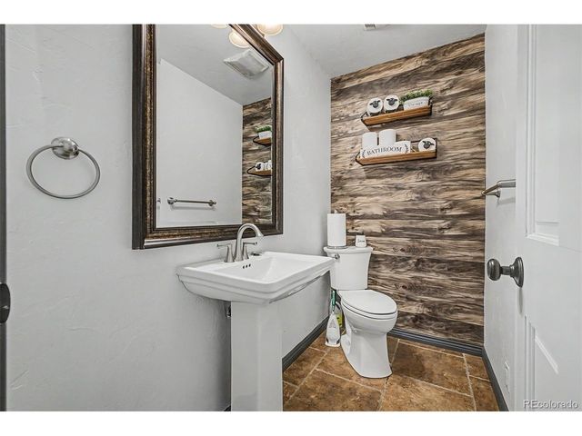 150 Starr Ln, Brighton, CO 80603
