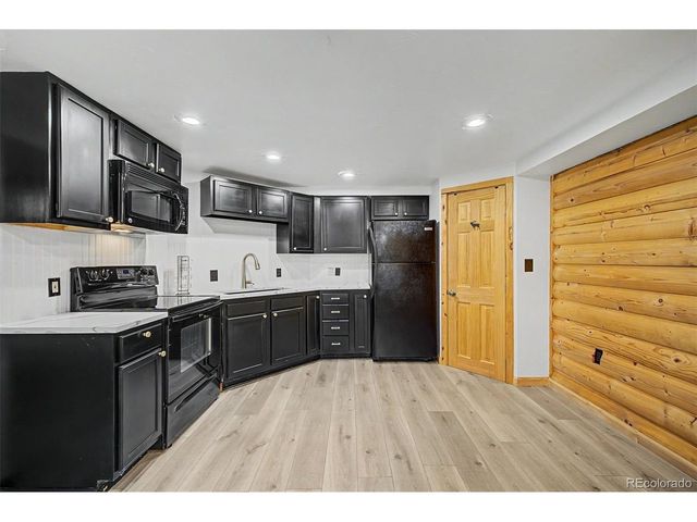 150 Starr Ln, Brighton, CO 80603