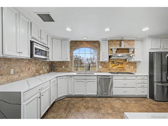 150 Starr Ln, Brighton, CO 80603