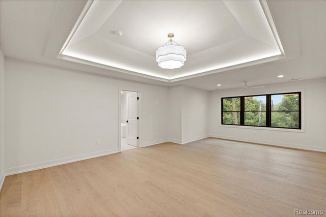 4340 Charing Way, Bloomfield Charter Township, MI 48304