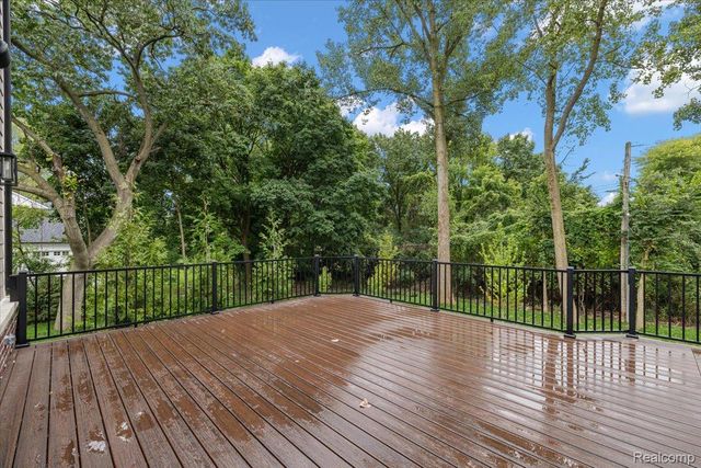 4340 Charing Way, Bloomfield Charter Township, MI 48304