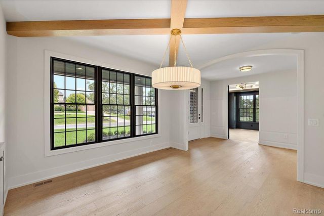 4340 Charing Way, Bloomfield Charter Township, MI 48304