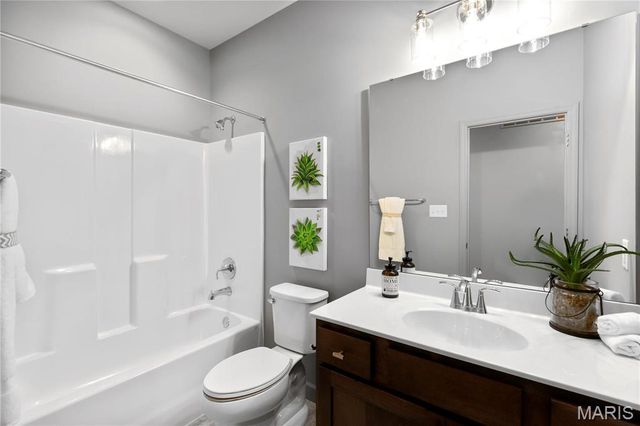 1 TBB Woodside @ Sonnen Trail, Wentzville, MO 63385