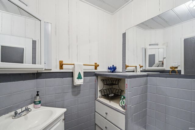 2033 Schuyler Avenue, Lafayette, IN 47904