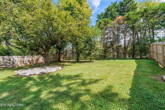 552 N Wright Rd, Alcoa, TN 37701