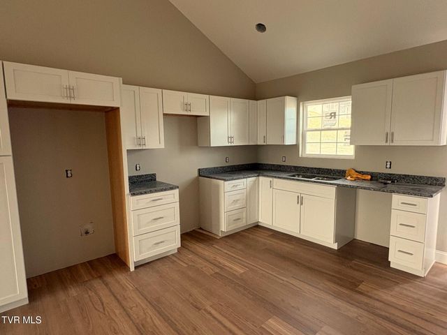 1720 Pendleton Street, Kingsport, TN 37660