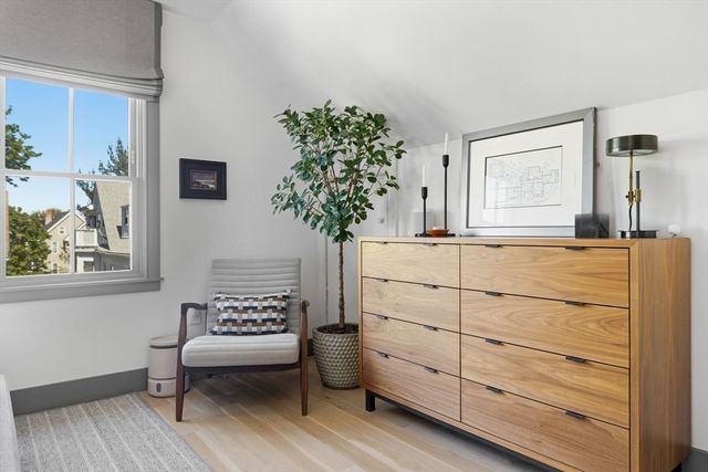 27 Saxton St 3, Boston, MA 02125