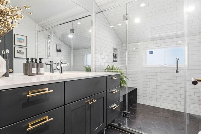 27 Saxton St 3, Boston, MA 02125