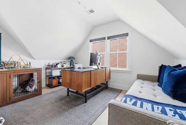27 Saxton St 3, Boston, MA 02125