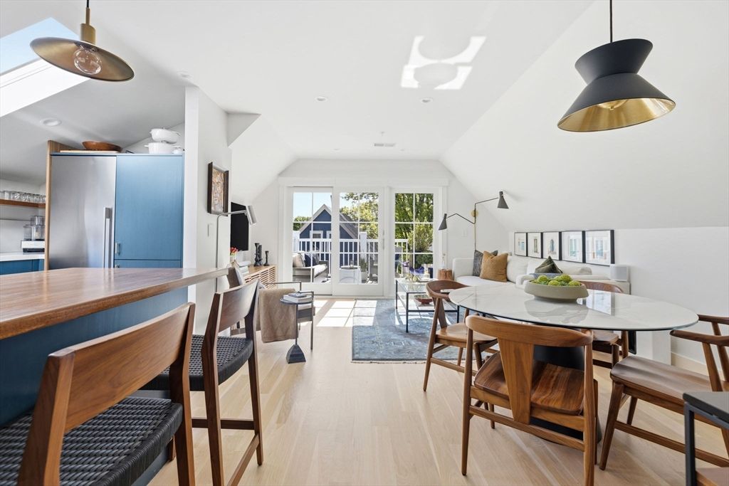 27 Saxton St 3, Boston, MA 02125