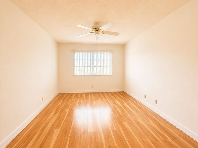 5300 WASHINGTON Street S313, Hollywood, FL 33021