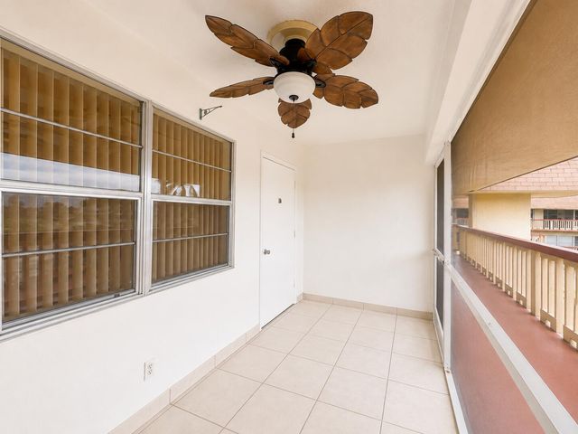 5300 WASHINGTON Street S313, Hollywood, FL 33021