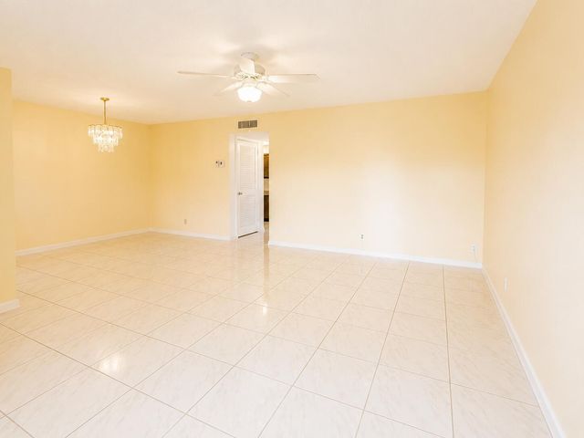 5300 WASHINGTON Street S313, Hollywood, FL 33021
