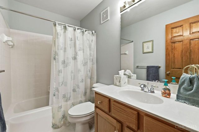 5638 Glenbrook Court, Mason, OH 45040