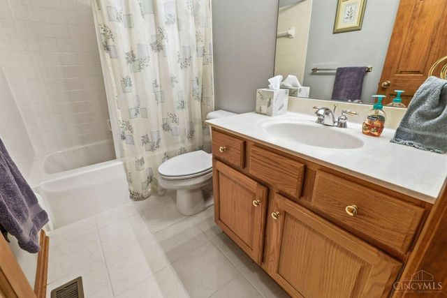 5638 Glenbrook Court, Mason, OH 45040