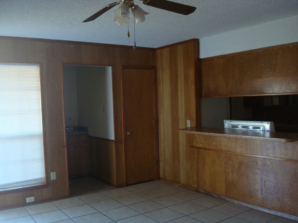 613 RENFRO Street, Burleson, TX 76028