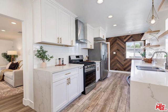 3037 Delaware Avenue, Santa Monica, CA 90404