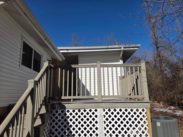 34 Sequoyah Ridge Road, Cherokee Village, AR 72529