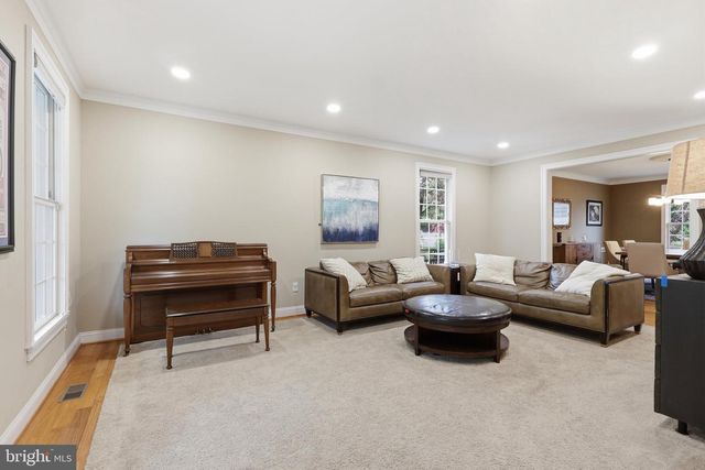809 N BUCHANAN ST, Arlington, VA 22203
