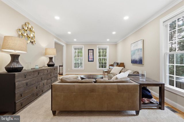 809 N BUCHANAN ST, Arlington, VA 22203