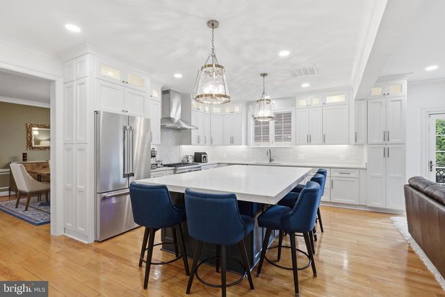 809 N BUCHANAN ST, Arlington, VA 22203