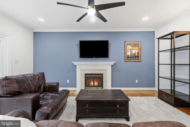 809 N BUCHANAN ST, Arlington, VA 22203