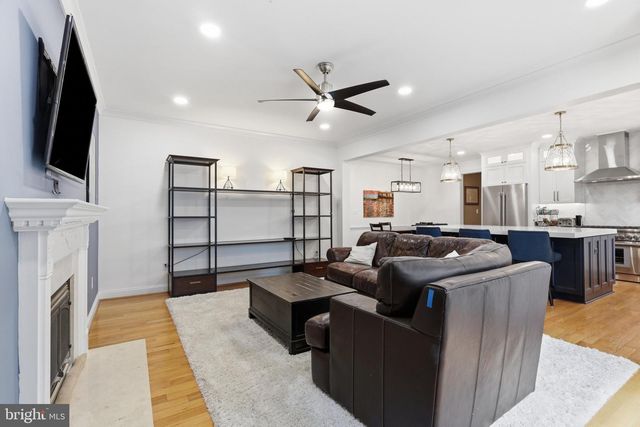 809 N BUCHANAN ST, Arlington, VA 22203