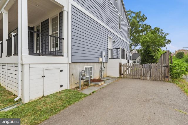 809 N BUCHANAN ST, Arlington, VA 22203