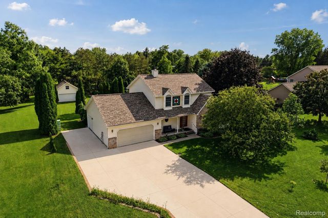 9380 Englishman Drive, Tyrone Township, MI 48430