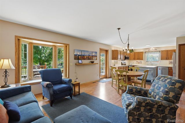 9380 Englishman Drive, Tyrone Township, MI 48430