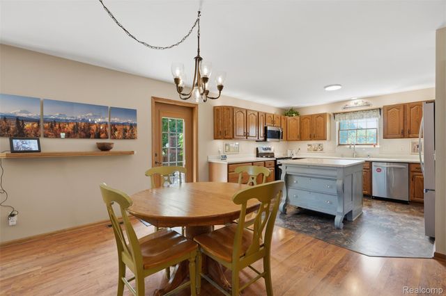 9380 Englishman Drive, Tyrone Township, MI 48430