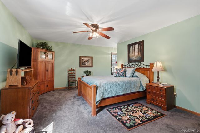 9380 Englishman Drive, Tyrone Township, MI 48430