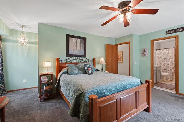9380 Englishman Drive, Tyrone Township, MI 48430