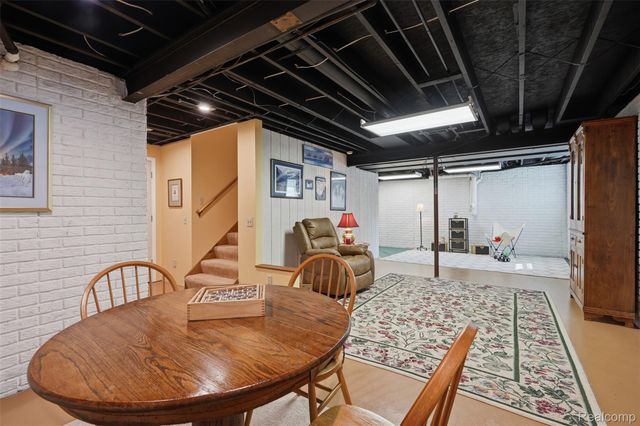 9380 Englishman Drive, Tyrone Township, MI 48430