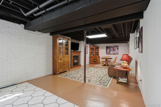 9380 Englishman Drive, Tyrone Township, MI 48430