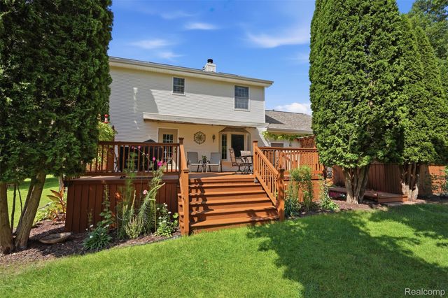 9380 Englishman Drive, Tyrone Township, MI 48430