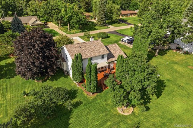 9380 Englishman Drive, Tyrone Township, MI 48430