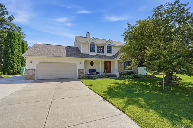 9380 Englishman Drive, Tyrone Township, MI 48430