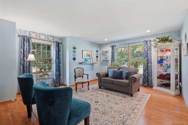 9380 Englishman Drive, Tyrone Township, MI 48430
