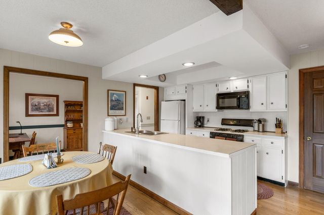 46 Chippingstone Road, Chatham, MA 02633