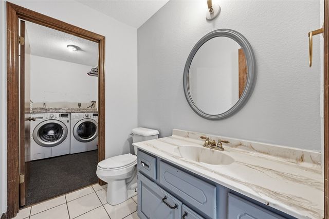 2195 David Court NE, Cedar Rapids, IA 52402