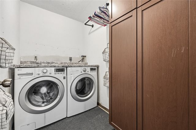 2195 David Court NE, Cedar Rapids, IA 52402