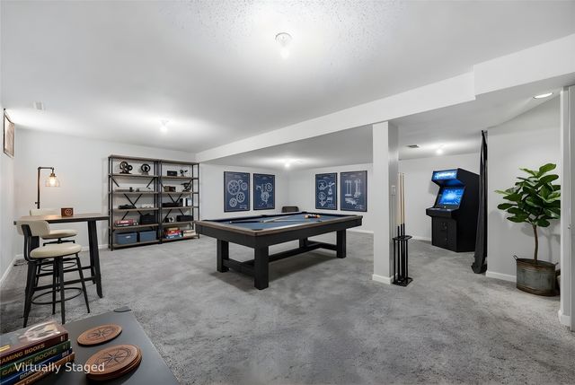 2195 David Court NE, Cedar Rapids, IA 52402