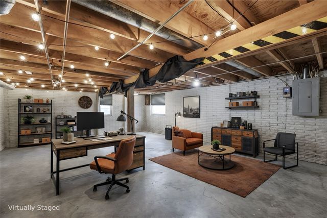 2195 David Court NE, Cedar Rapids, IA 52402