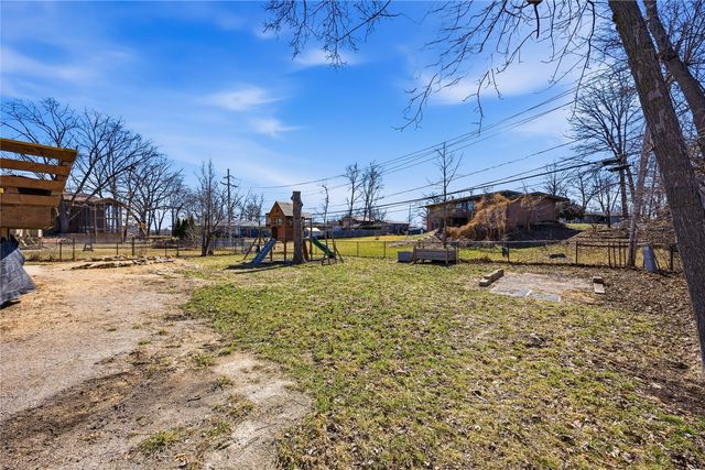 2195 David Court NE, Cedar Rapids, IA 52402