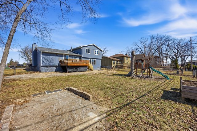 2195 David Court NE, Cedar Rapids, IA 52402