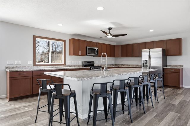 2195 David Court NE, Cedar Rapids, IA 52402